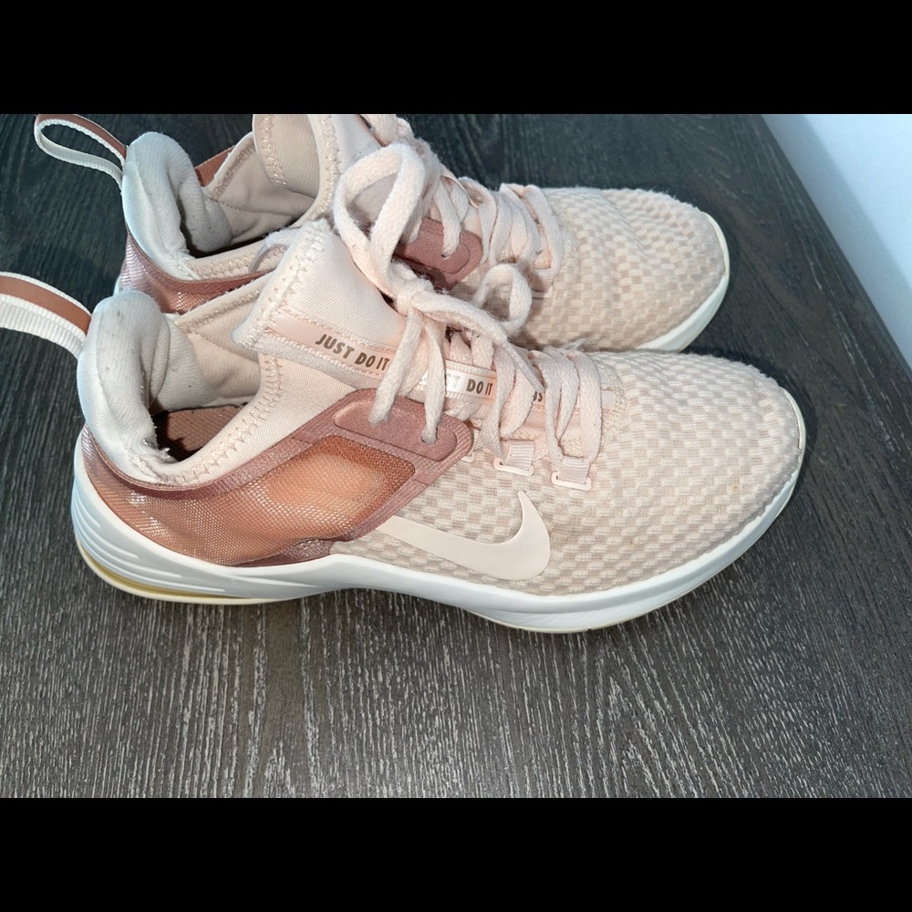 Shoes - Picture 2 of 6